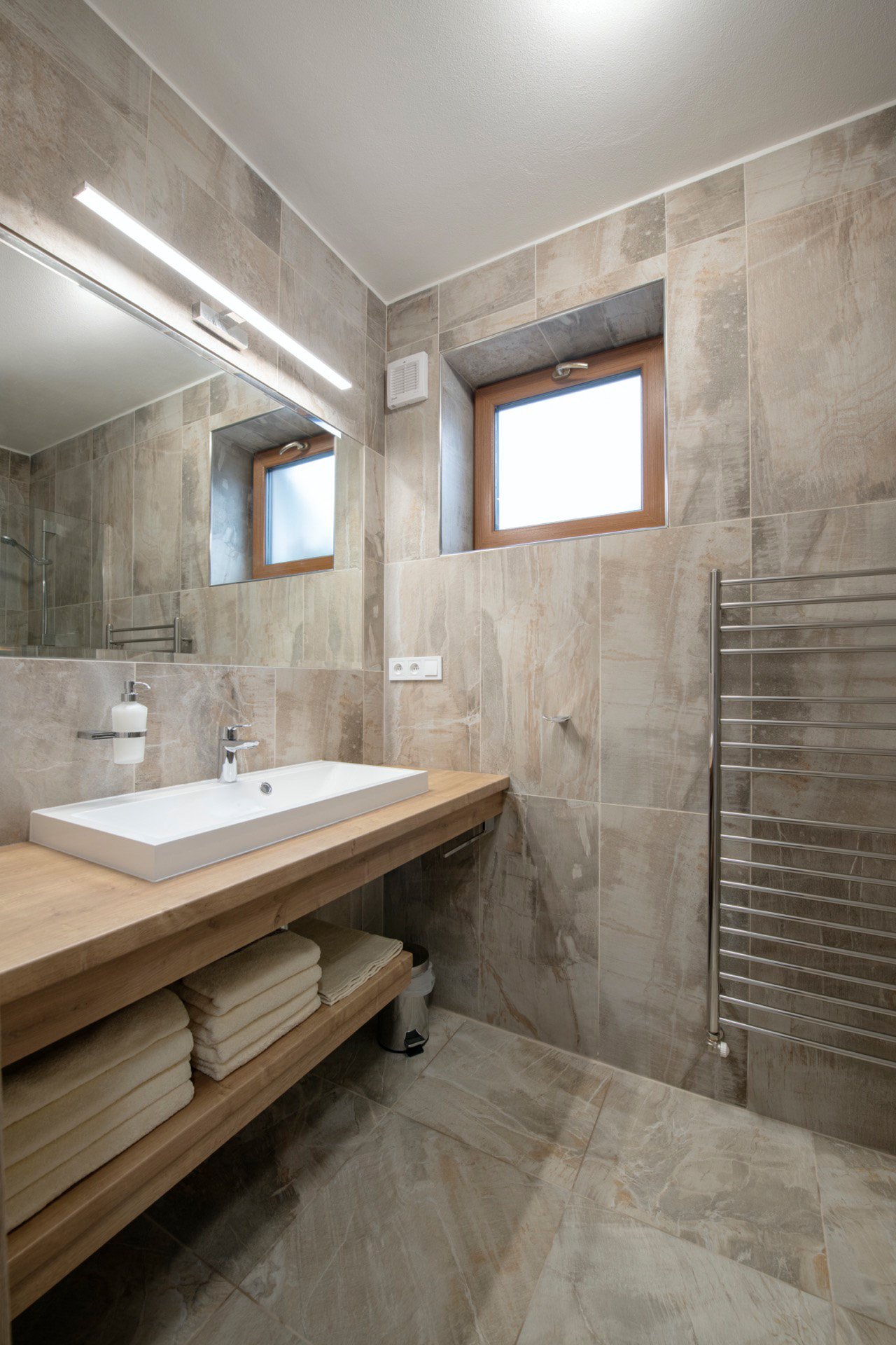 ubytovani-na-2-noci-pro-4-osoby-v-obdobi-leto-zima-gallery-1