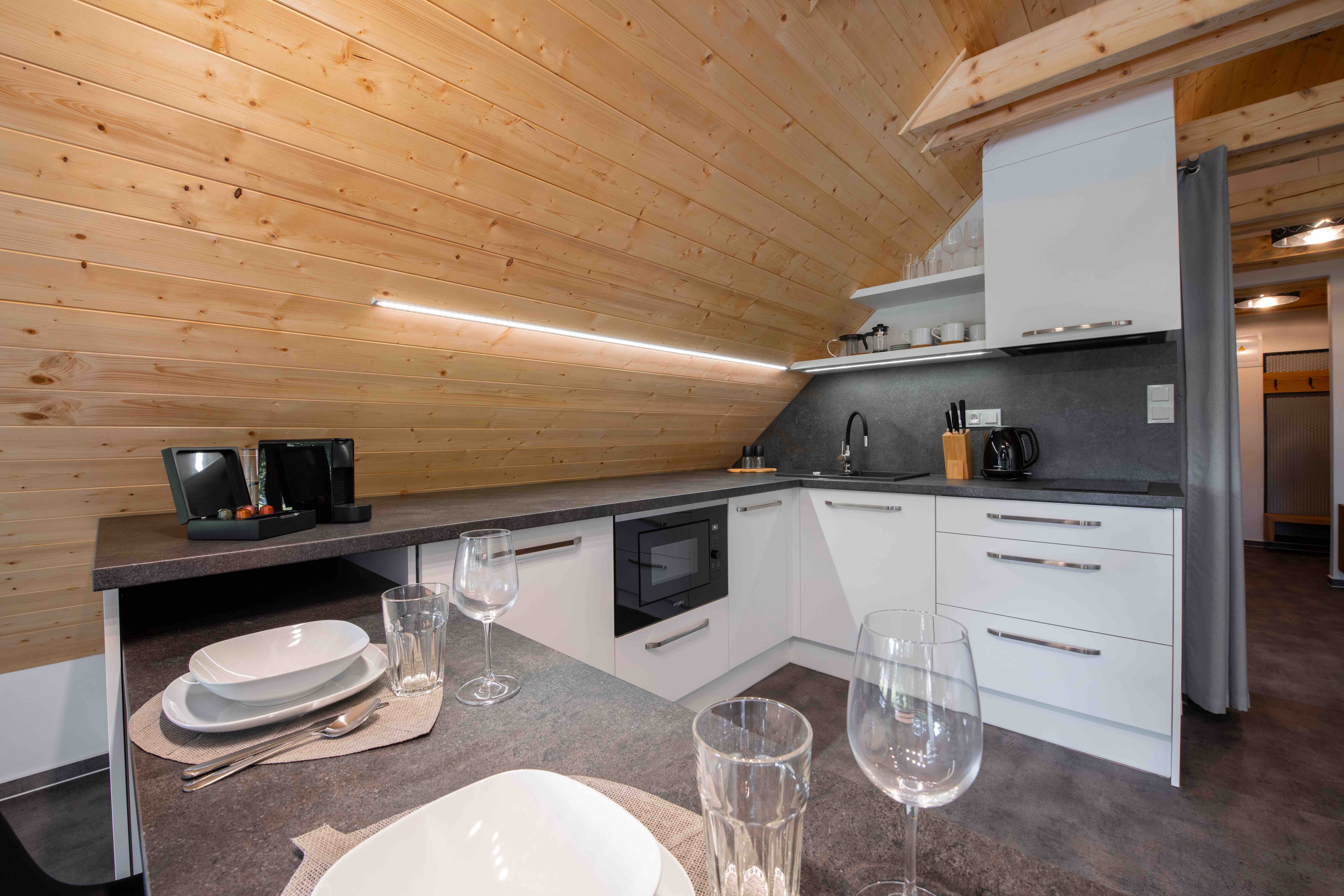 ubytovani-na-2-noci-pro-2-osoby-v-obdobi-leto-zima-gallery-1